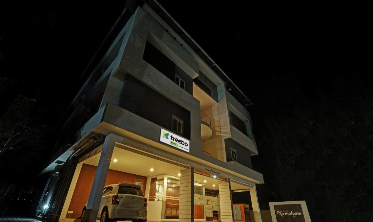 Sreepathi Nirmalyam 400 Mts From Guruvayoor Temple Guruvāyūr Exterior foto