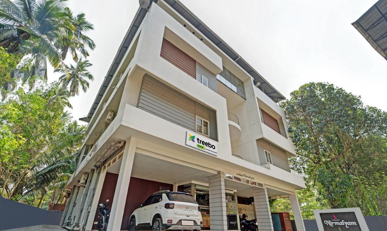 Sreepathi Nirmalyam 400 Mts From Guruvayoor Temple Guruvāyūr Exterior foto