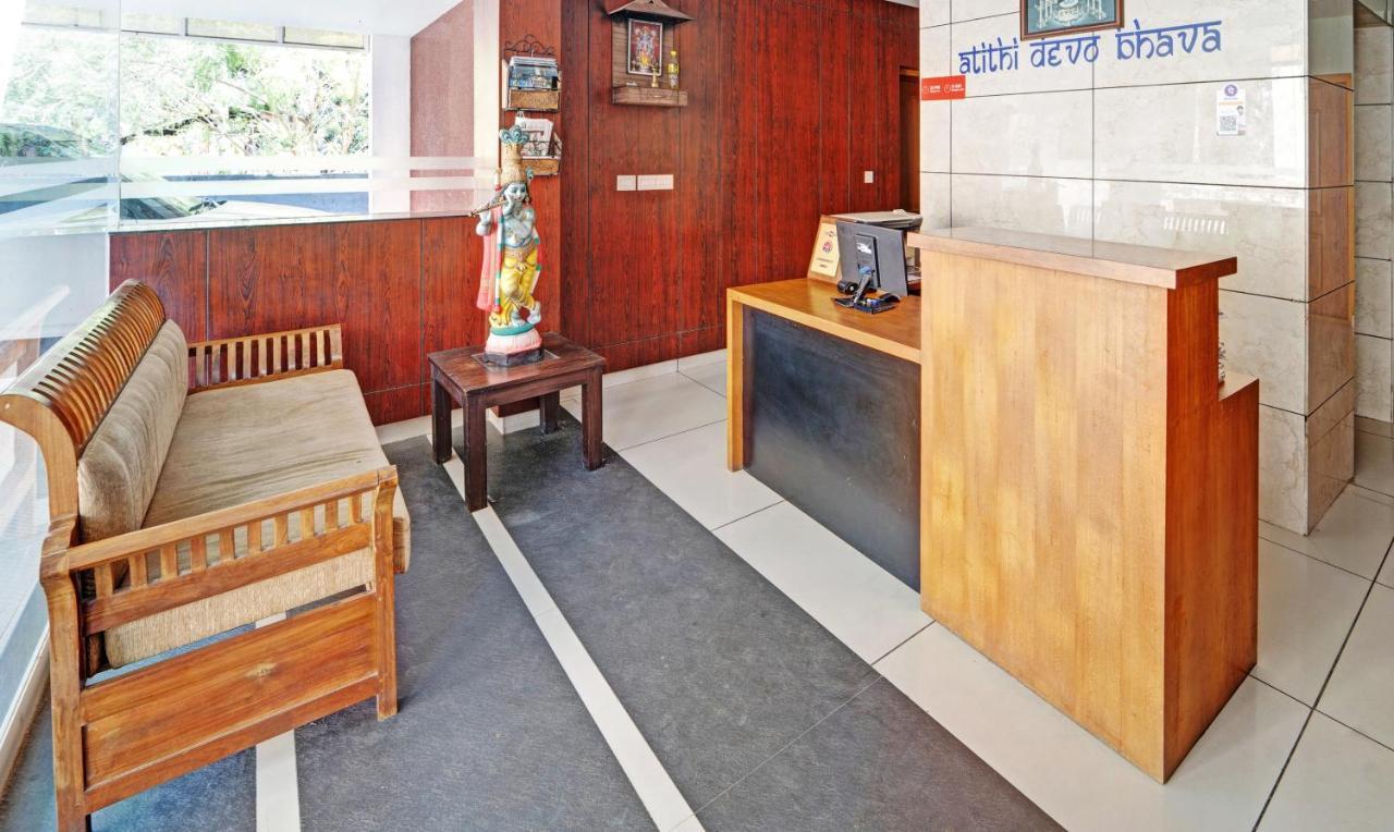 Sreepathi Nirmalyam 400 Mts From Guruvayoor Temple Guruvāyūr Exterior foto